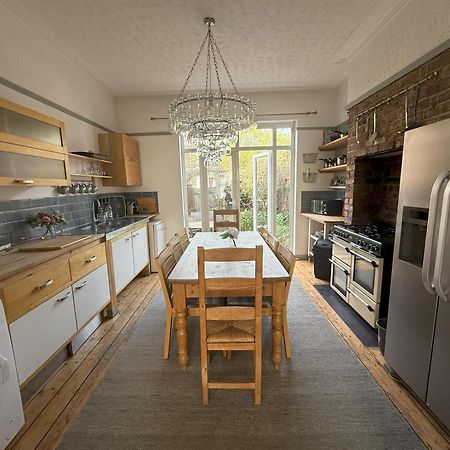 Victorian Villa Close To Liverpool City Centre Экстерьер фото